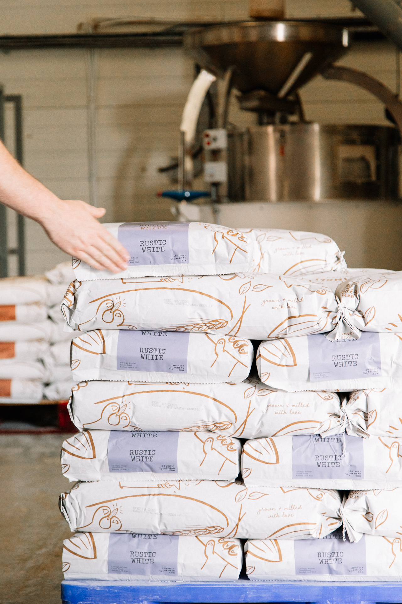Rustic white stone ground flour, folic free, no aditions